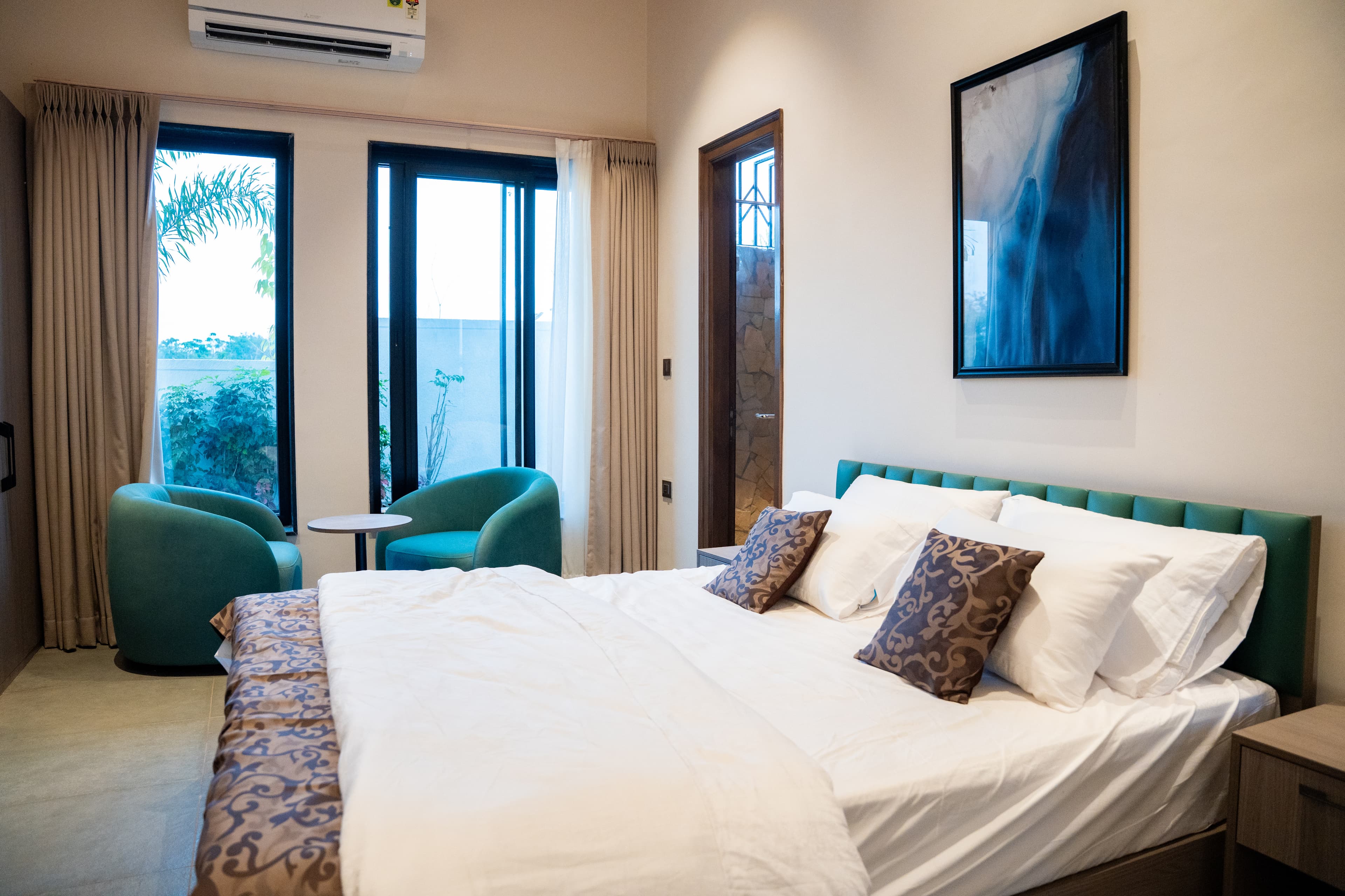 AC Bedrooms & Extra Mattress