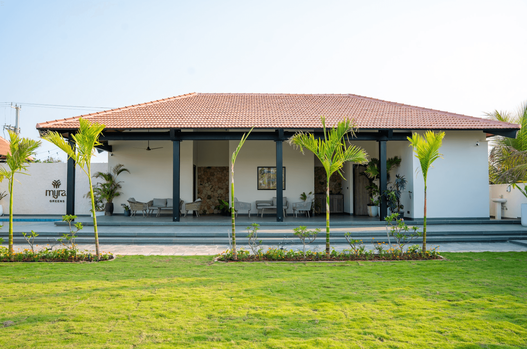 farmhouse near airport